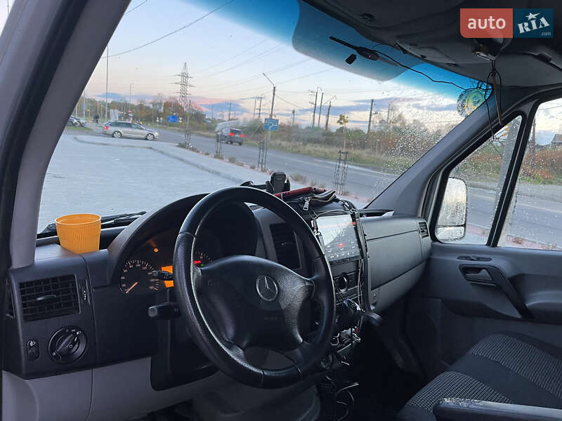 Грузовой фургон Mercedes-Benz Sprinter 2007 в Стрые