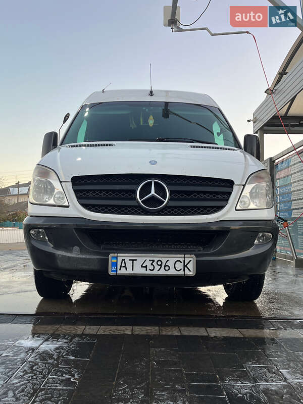 Микроавтобус Mercedes-Benz Sprinter 2012 в Городенке