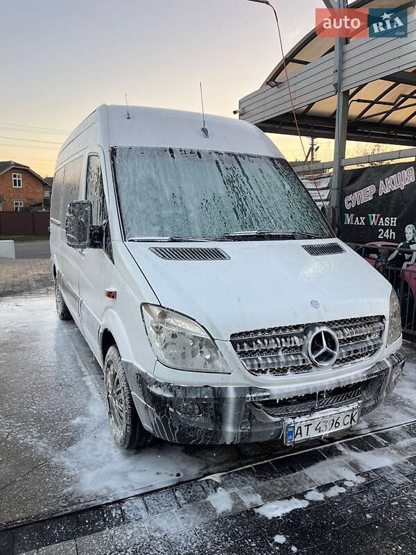 Микроавтобус Mercedes-Benz Sprinter 2012 в Городенке
