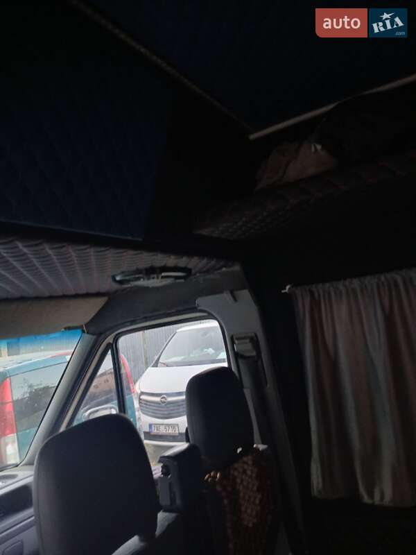 Микроавтобус Mercedes-Benz Sprinter 2000 в Ужгороде фото 2 Микроавтобус Mercedes-Benz Sprinter 2000 в Ужгороде