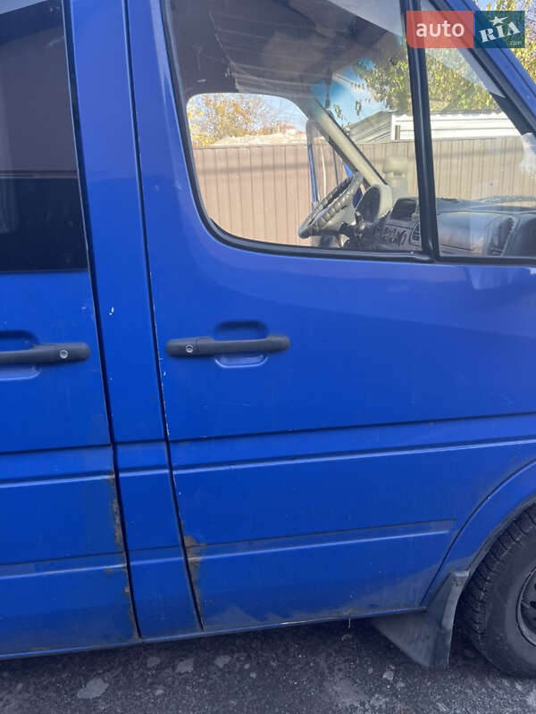 Грузопассажирский фургон Mercedes-Benz Sprinter 2005 в Киеве