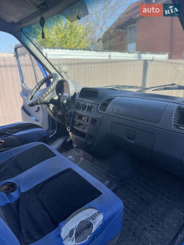 Грузопассажирский фургон Mercedes-Benz Sprinter 2005 в Киеве