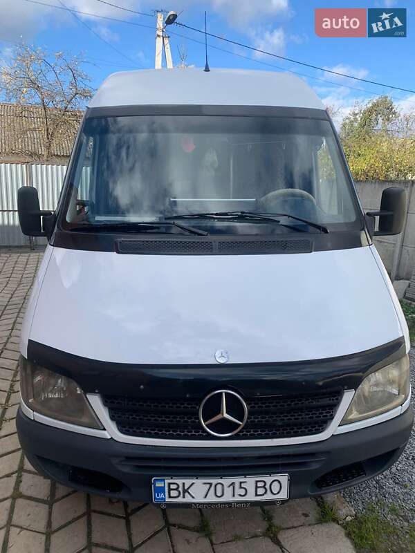 Туристичний / Міжміський автобус Mercedes-Benz Sprinter 2004 в Дубні фото 8 Туристичний / Міжміський автобус Mercedes-Benz Sprinter 2004 в Дубні