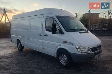 Вантажний фургон Mercedes-Benz Sprinter 2004 в Костопілі Вантажний фургон Mercedes-Benz Sprinter 2004 в Костопілі
