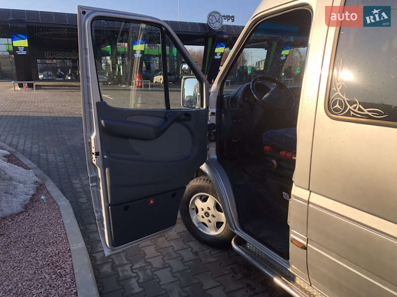 Мікроавтобус Mercedes-Benz Sprinter 2005 в Луцьку фото 10 Мікроавтобус Mercedes-Benz Sprinter 2005 в Луцьку