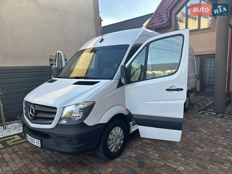 Вантажний фургон Mercedes-Benz Sprinter 2018 в Тячеві
