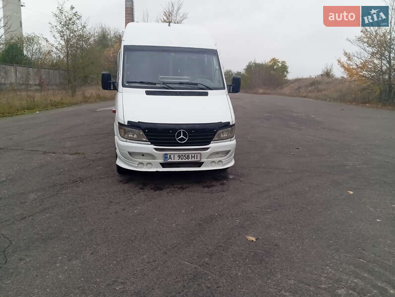 Пригородный автобус Mercedes-Benz Sprinter 2002 в Киеве