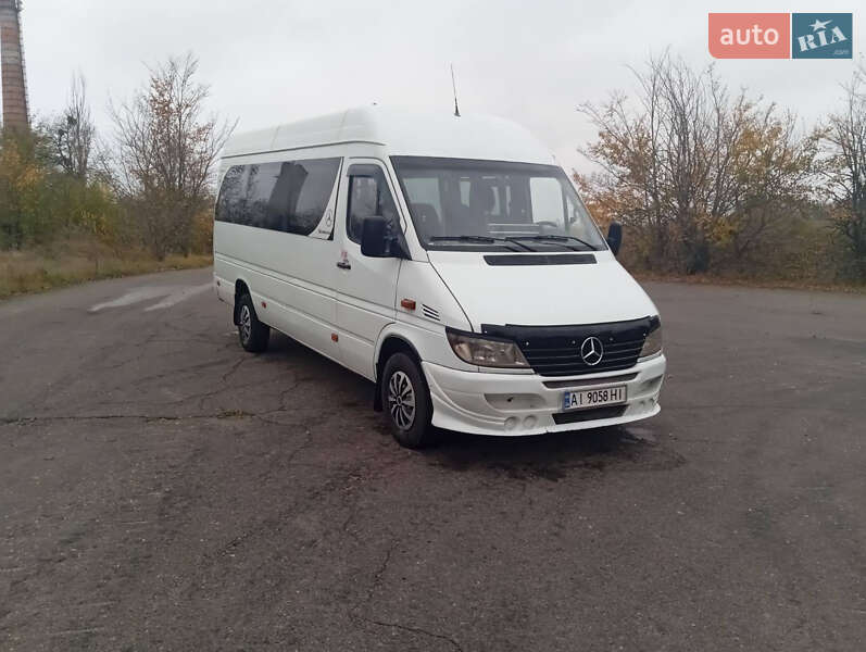 Пригородный автобус Mercedes-Benz Sprinter 2002 в Киеве