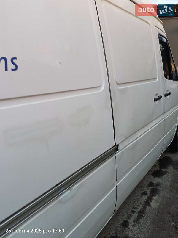 Вантажний фургон Mercedes-Benz Sprinter 2003 в Рівному фото 13 Вантажний фургон Mercedes-Benz Sprinter 2003 в Рівному