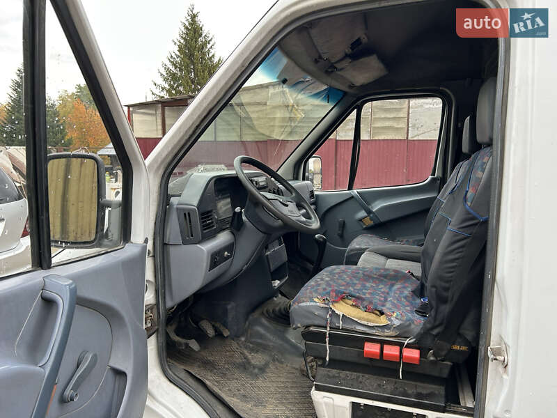 Вантажний фургон Mercedes-Benz Sprinter 1999 в Чернівцях фото 5 Вантажний фургон Mercedes-Benz Sprinter 1999 в Чернівцях
