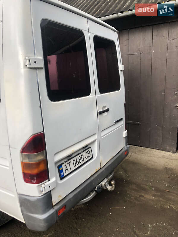 Мікроавтобус Mercedes-Benz Sprinter 2004 в Надвірній фото 2 Мікроавтобус Mercedes-Benz Sprinter 2004 в Надвірній