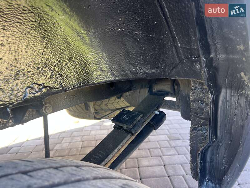 Вантажний фургон Mercedes-Benz Sprinter 2012 в Чернівцях