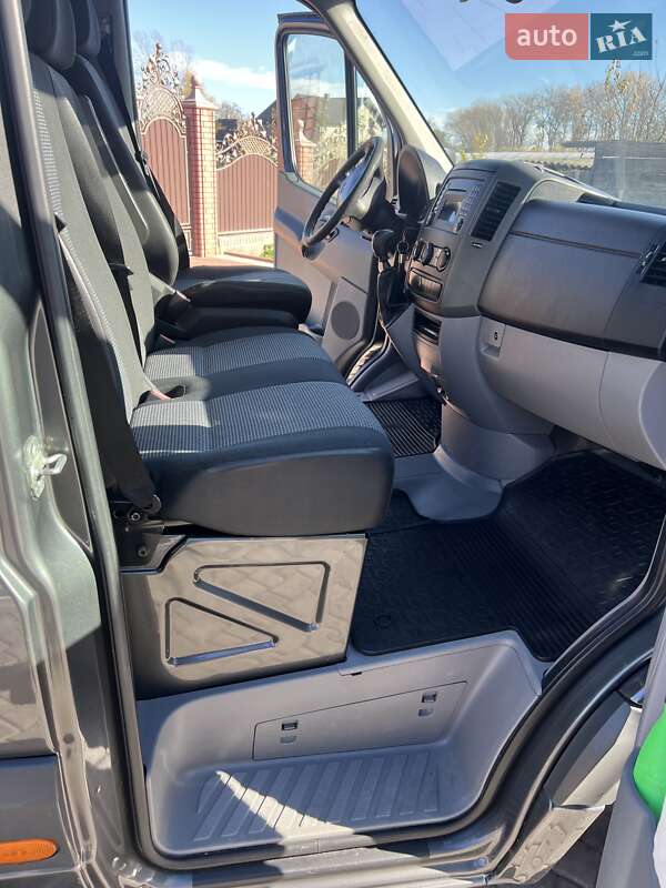 Вантажний фургон Mercedes-Benz Sprinter 2012 в Чернівцях