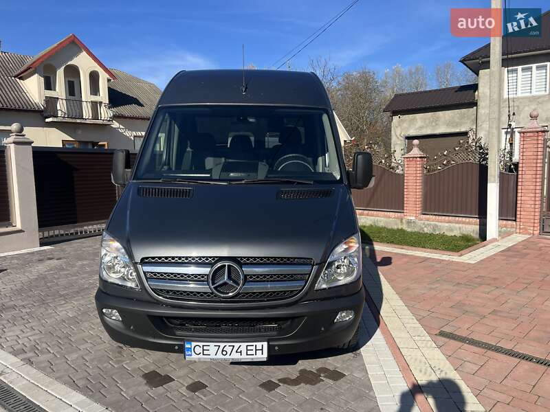 Вантажний фургон Mercedes-Benz Sprinter 2012 в Чернівцях