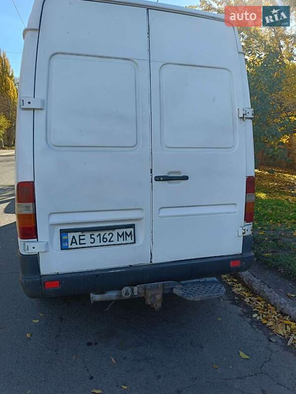 Вантажний фургон Mercedes-Benz Sprinter 2001 в Кривому Розі