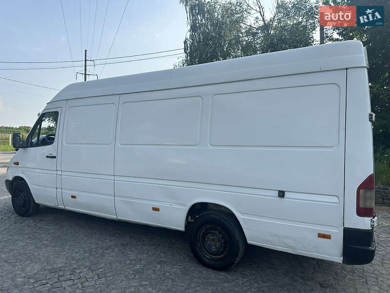 Грузовой фургон Mercedes-Benz Sprinter 2001 в Ужгороде