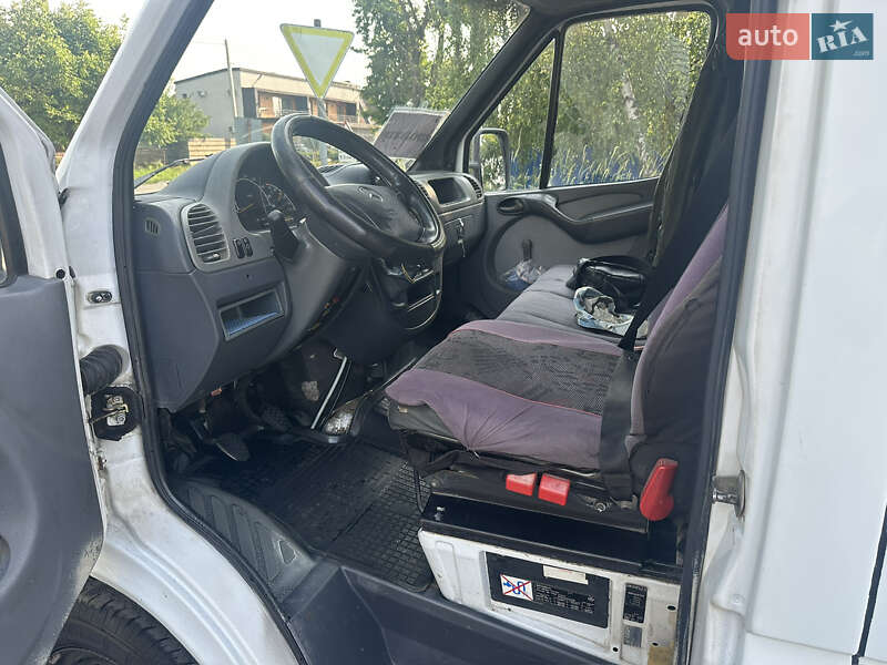 Грузовой фургон Mercedes-Benz Sprinter 2001 в Ужгороде