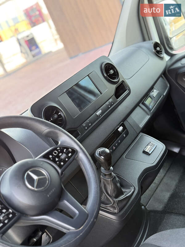 Вантажний фургон Mercedes-Benz Sprinter 2020 в Рівному фото 19 Вантажний фургон Mercedes-Benz Sprinter 2020 в Рівному