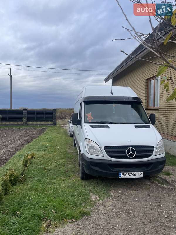 Вантажний фургон Mercedes-Benz Sprinter 2009 в Рівному фото 6 Вантажний фургон Mercedes-Benz Sprinter 2009 в Рівному