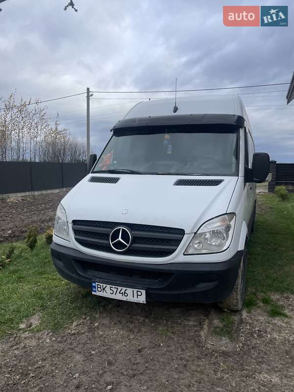 Вантажний фургон Mercedes-Benz Sprinter 2009 в Рівному фото 5 Вантажний фургон Mercedes-Benz Sprinter 2009 в Рівному
