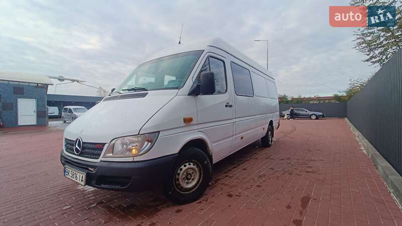 Mercedes-Benz Sprinter 2005
