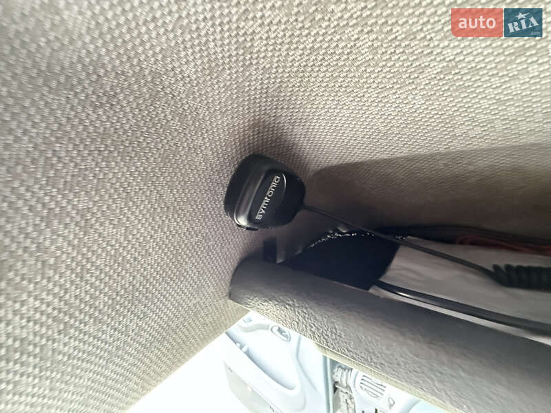 Грузопассажирский фургон Mercedes-Benz Sprinter 2003 в Хмельницком фото 25 Грузопассажирский фургон Mercedes-Benz Sprinter 2003 в Хмельницком