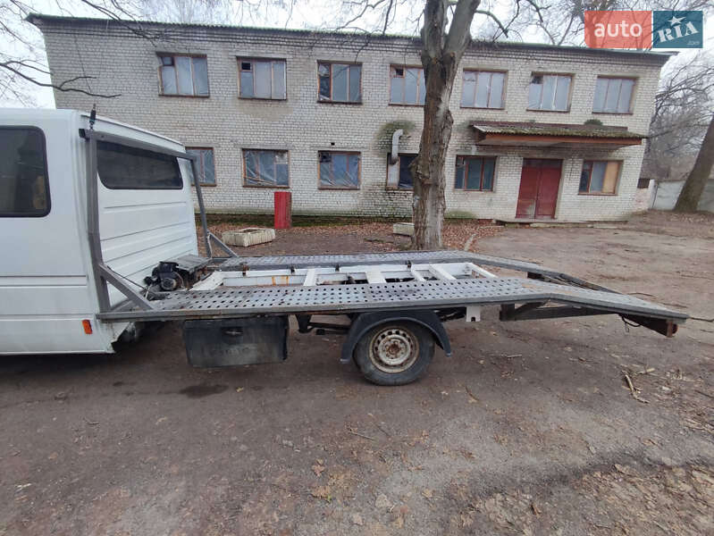 Евакуатор Mercedes-Benz Sprinter 2004 в Чернігові
