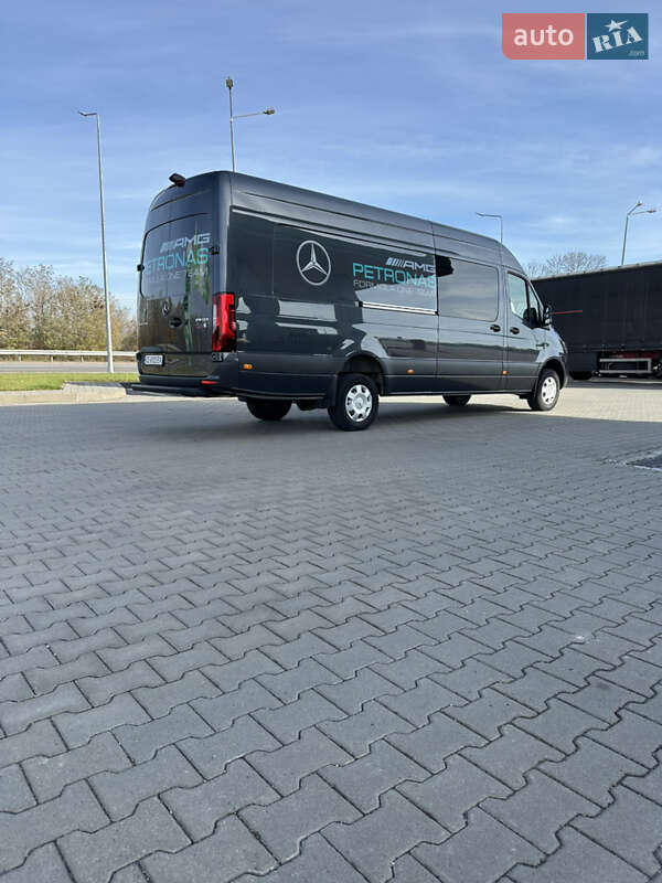 Грузовой фургон Mercedes-Benz Sprinter 2021 в Черновцах