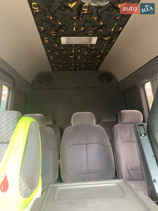 Микроавтобус Mercedes-Benz Sprinter 2005 в Липовце