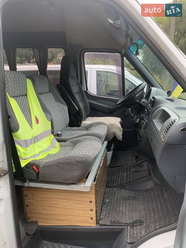 Микроавтобус Mercedes-Benz Sprinter 2005 в Липовце