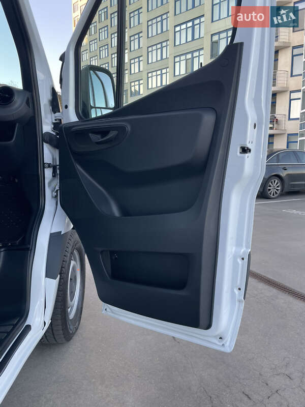 Грузовой фургон Mercedes-Benz Sprinter 2023 в Одессе