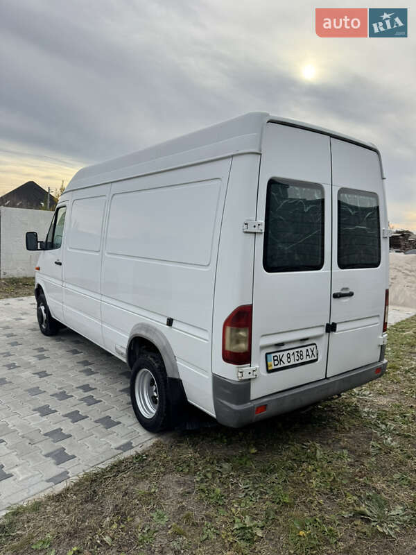 Вантажний фургон Mercedes-Benz Sprinter 2005 в Рівному