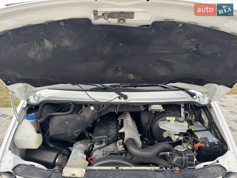 Вантажний фургон Mercedes-Benz Sprinter 2005 в Рівному