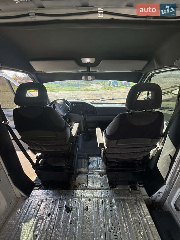 Микроавтобус грузовой (до 3,5т) Mercedes-Benz Sprinter 1998 в Одессе фото 13 Микроавтобус грузовой (до 3,5т) Mercedes-Benz Sprinter 1998 в Одессе