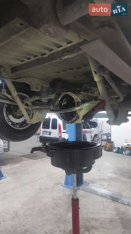 Вантажний фургон Mercedes-Benz Sprinter 2005 в Львові