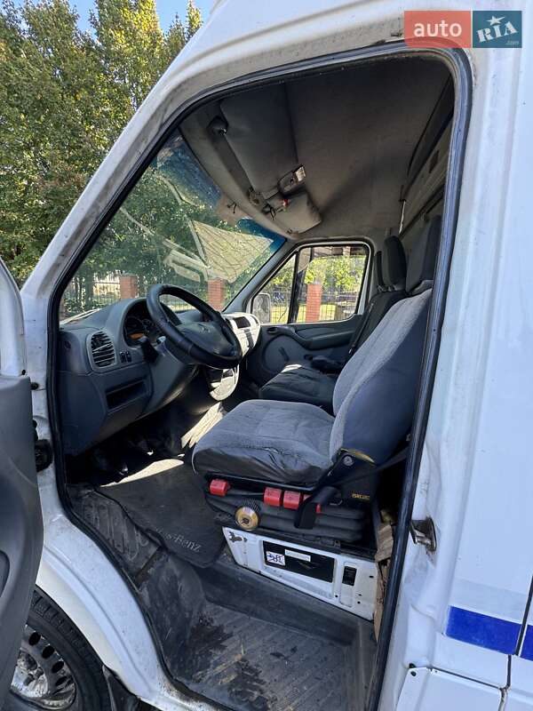 Вантажний фургон Mercedes-Benz Sprinter 2000 в Луцьку фото 9 Вантажний фургон Mercedes-Benz Sprinter 2000 в Луцьку