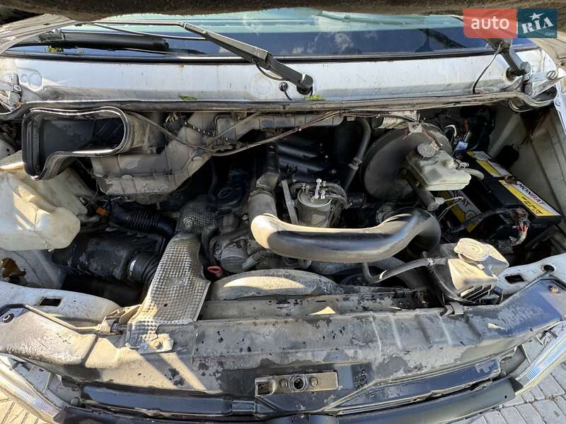 Вантажний фургон Mercedes-Benz Sprinter 2000 в Луцьку фото 12 Вантажний фургон Mercedes-Benz Sprinter 2000 в Луцьку