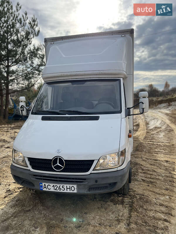 Mercedes-Benz Sprinter 2005