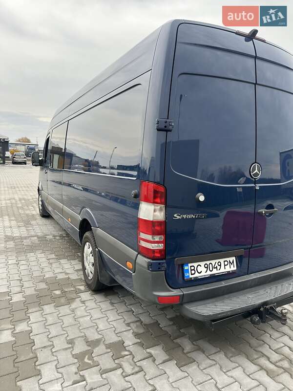 Вантажний фургон Mercedes-Benz Sprinter 2011 в Львові
