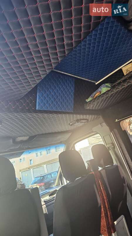 Микроавтобус Mercedes-Benz Sprinter 2000 в Ужгороде фото 5 Микроавтобус Mercedes-Benz Sprinter 2000 в Ужгороде