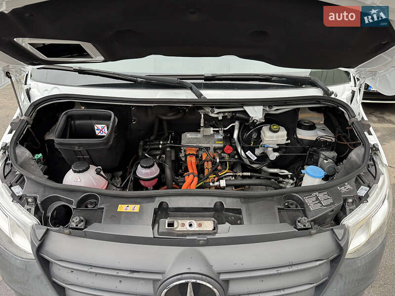 Грузовой фургон Mercedes-Benz Sprinter 2022 в Киеве фото 38 Грузовой фургон Mercedes-Benz Sprinter 2022 в Киеве