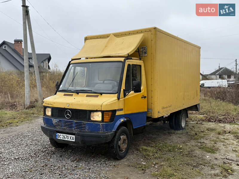 Грузовой фургон Mercedes-Benz Sprinter 1994 в Львове