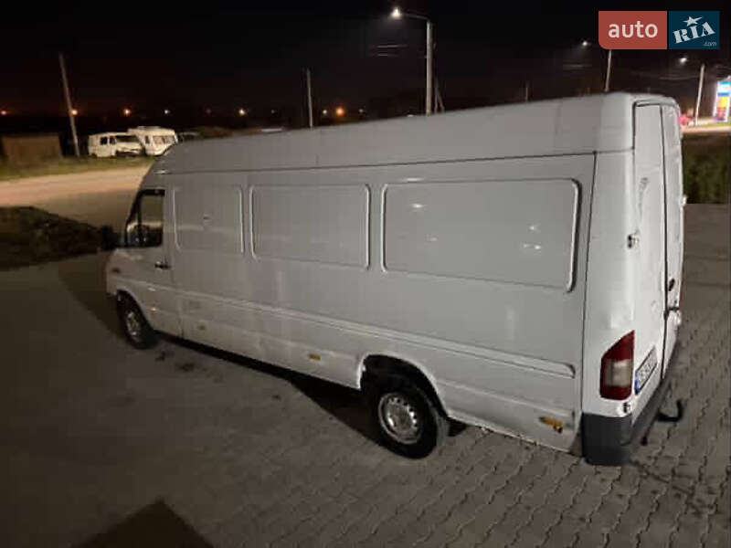 Грузовой фургон Mercedes-Benz Sprinter 2001 в Сокирянах