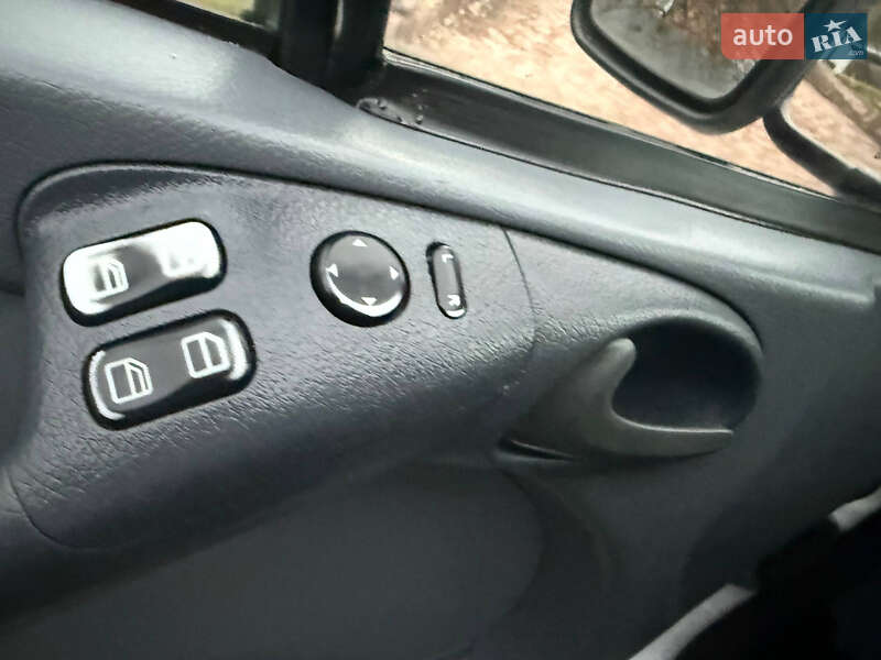 Микроавтобус Mercedes-Benz Sprinter 2001 в Тернополе