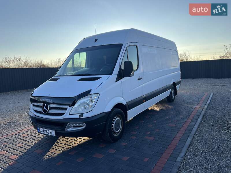 Mercedes-Benz Sprinter 2011