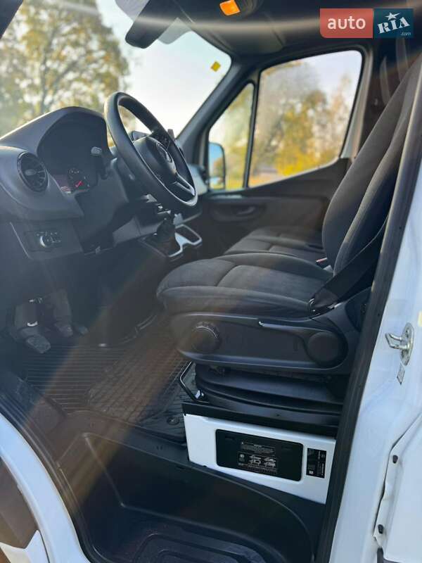 Вантажопасажирський фургон Mercedes-Benz Sprinter 2019 в Чернівцях