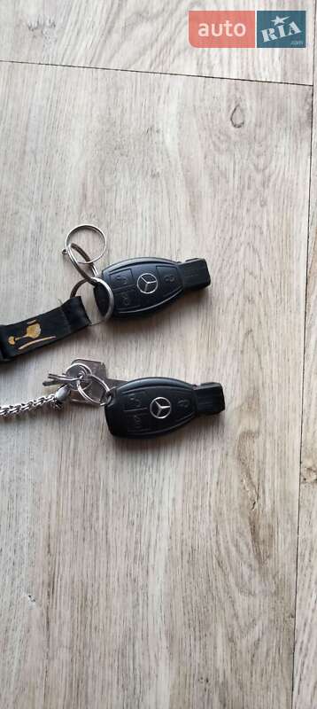 Мінівен Mercedes-Benz Sprinter 2013 в Києві