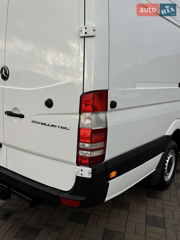 Вантажний фургон Mercedes-Benz Sprinter 2014 в Іршаві фото 67 Вантажний фургон Mercedes-Benz Sprinter 2014 в Іршаві