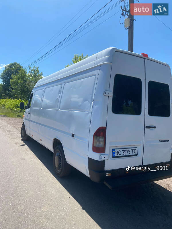Вантажний фургон Mercedes-Benz Sprinter 2002 в Львові