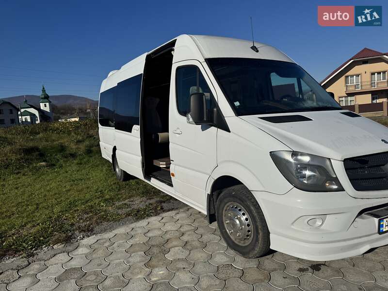 Мікроавтобус Mercedes-Benz Sprinter 2015 в Сваляві